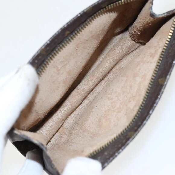 LOUIS VUITTON Monogram Poche Toilette 15 Pouch M47546 LV Auth 97332 - Picture 5 of 16